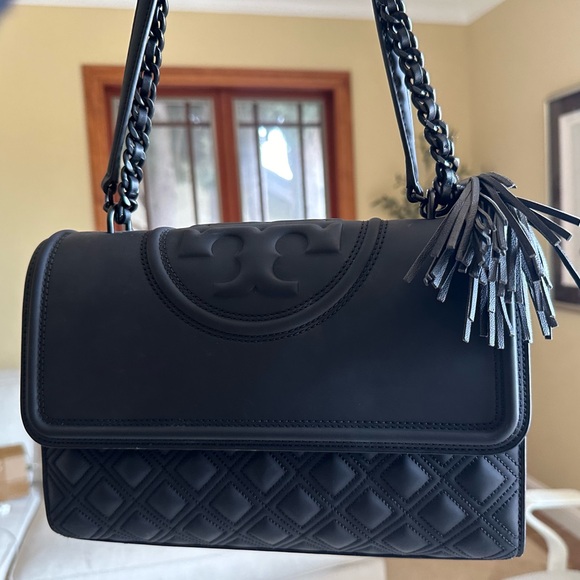 TORY BURCH BLACK FLEMING MATTE CONVERTIBLE SHOULDER BAG - Picture 2 of 11